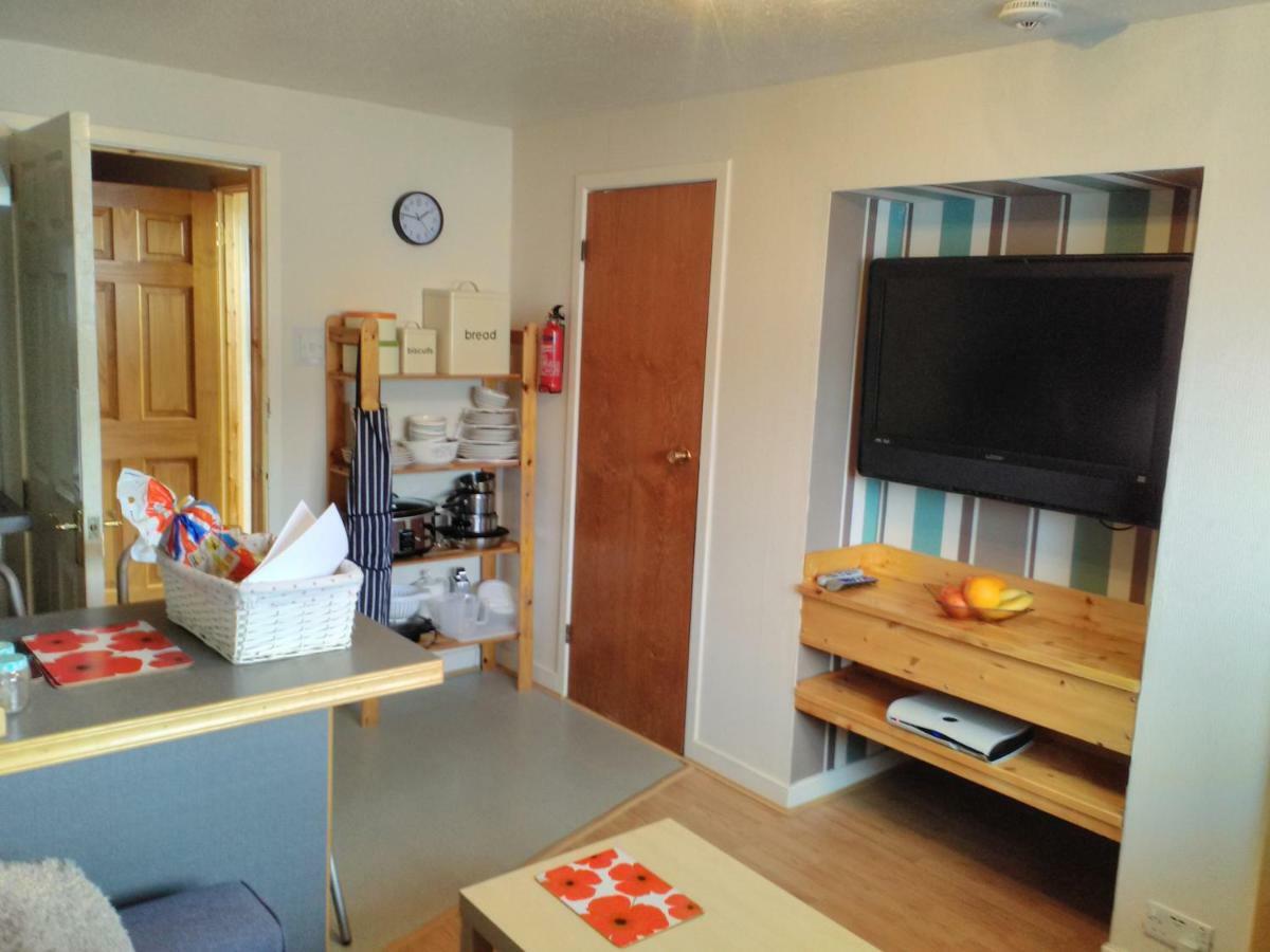 Kells Roadside Apartment Hamnavoe Екстериор снимка