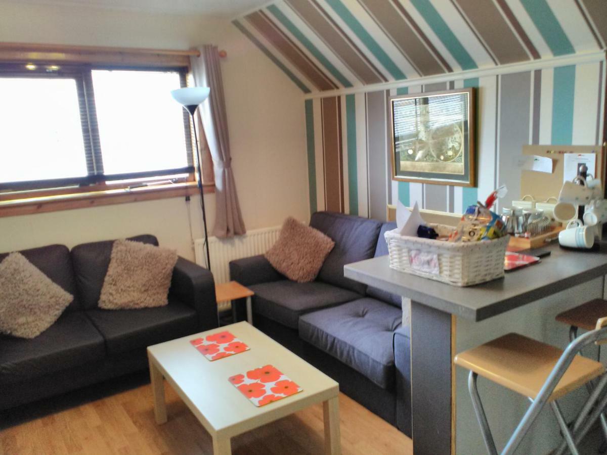 Kells Roadside Apartment Hamnavoe Екстериор снимка