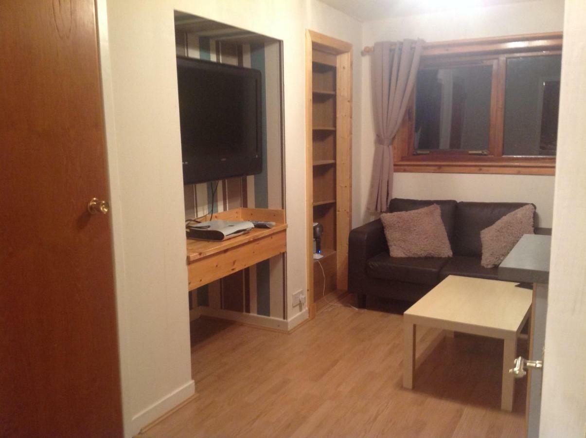 Kells Roadside Apartment Hamnavoe Екстериор снимка